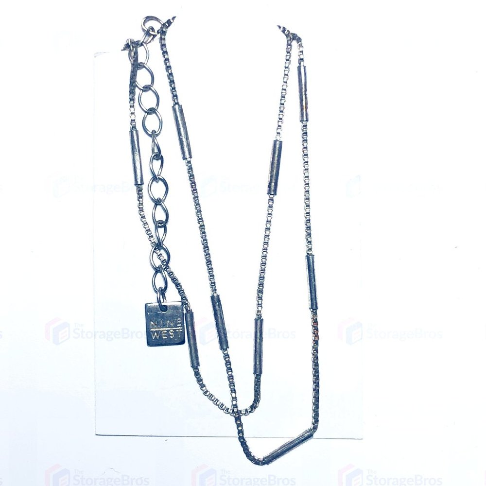 Discontinued NINE WEST linear bar necklace